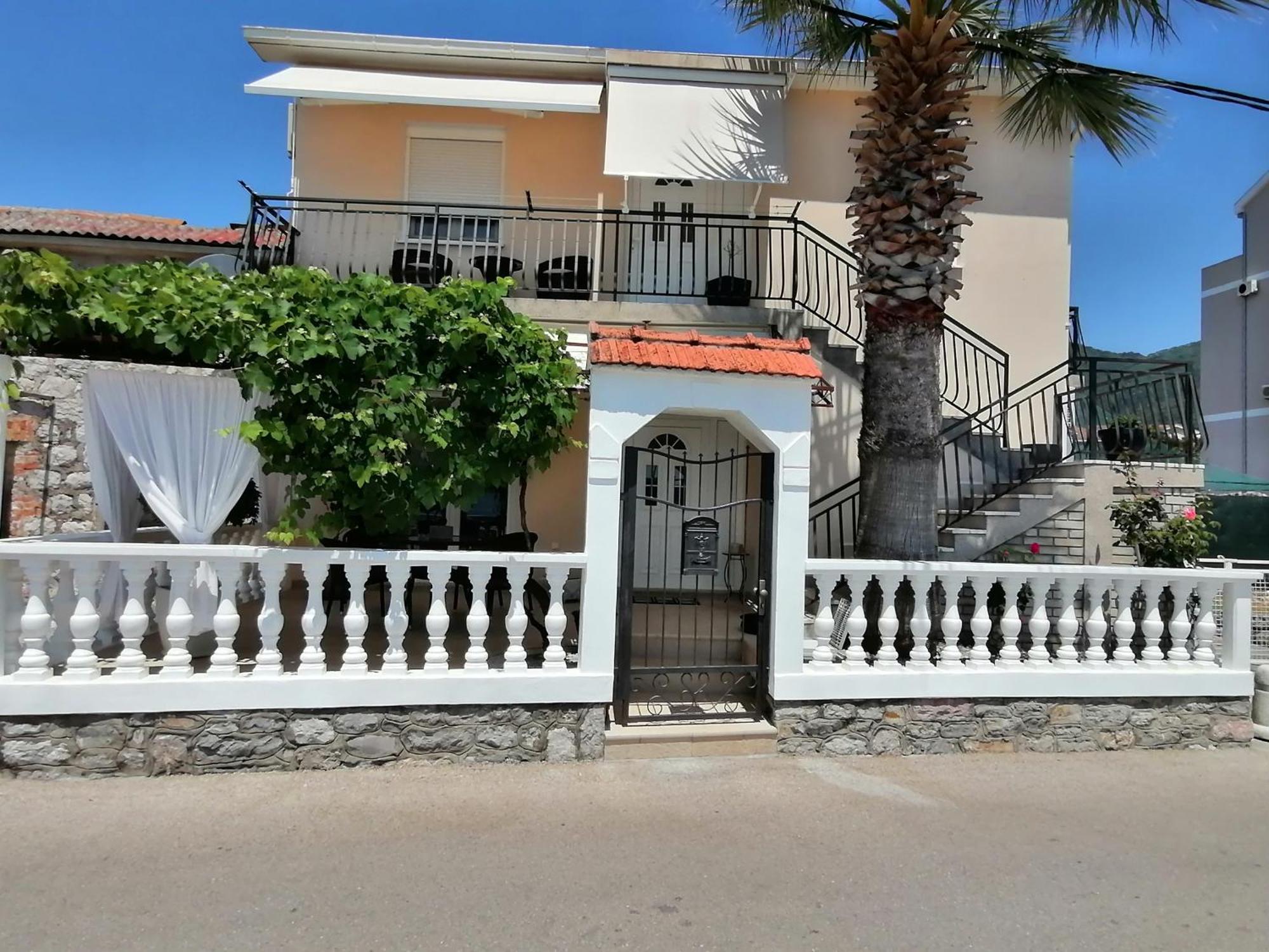 Apartment Casa Sul Mare ติวัต ภายนอก รูปภาพ